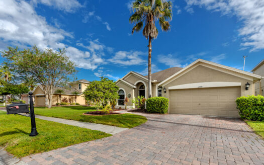 12709 Tar Flower Dr, Tampa, FL 33626